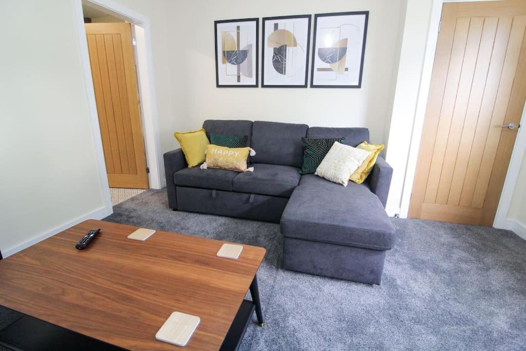 Modern 3 Bed, Contractors Welcome, Bradford Bradford  Exterior foto